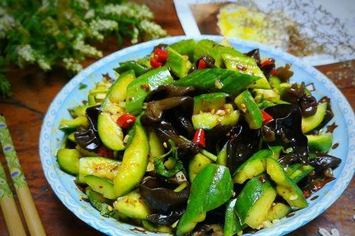 娱乐吃瓜酱生日拍照文案