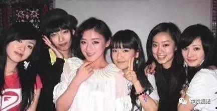 吃瓜娱乐姐妹微博,揭秘娱乐圈幕后故事