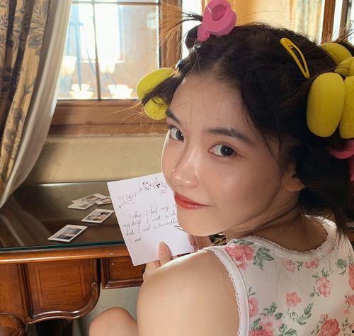 吃瓜娱乐微博头像女的,揭秘吃瓜娱乐界女神微博头像背后的故事  第3张